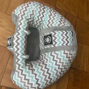 The Original Hugaboo Infant Sitting Chair - Blue Chevron , 3-10 Month